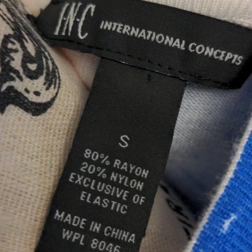 INC, light weight sweater, small. - Picture 5 of 5